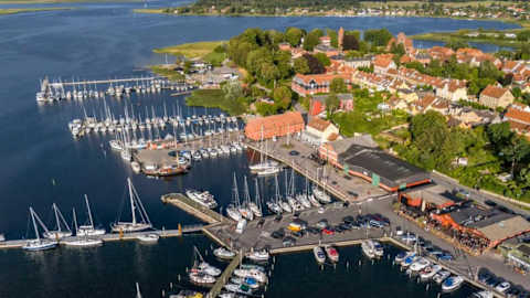 ⚓ Charming Præstø Harbor
Stroll along the cozy harbor, enjoy local cafés, ice cream, and the relaxed maritime atmosphere.