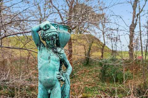 Enjoy peaceful walks in nearby green spaces — a perfect break from the vibrant city life.