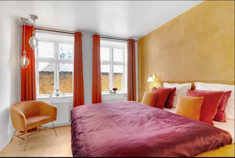 Lux master bedroom with high quality Queen bed very comfortable