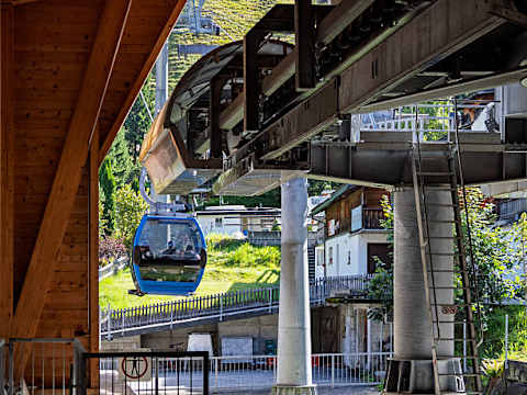 Surrounded by some of the most beautiful mountain scenery in Switzerland, Engelberg offers world-class skiing, breathtaking hiking trails, crystal-clear alpine lakes, and unforgettable experiences in every season.
