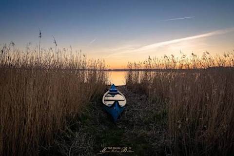 🌊 Walk to Præstø Fjord 
Just a 5-minute walk away, Præstø Fjord invites you to enjoy peaceful waters, beautiful sunsets, and scenic walks along the shore.