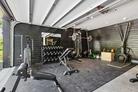 Designed for those who appreciate the very best, the villa features a state-of-the-art private gym with premium equipment—bringing a professional fitness experience to your holiday.