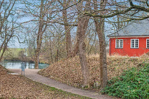 Enjoy peaceful walks in nearby green spaces — a perfect break from the vibrant city life.