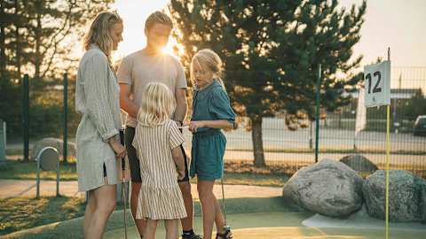 🏖️ Feddet Beach Resort
Just minutes away, enjoy sandy beaches, playgrounds, mini golf, water activities, and fun for the whole family.