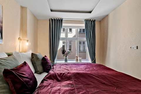 High End Queen Bed