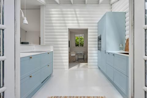 Scandinavian Kitchen with Exclusive Design
A bright, elegant kitchen with clean Nordic design, premium finishes, and everything you need to cook and gather with family and friends.