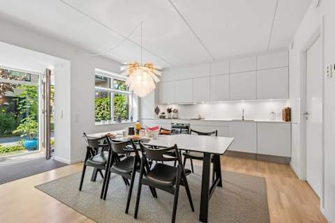 Open-Plan Kitchen & Dining Area