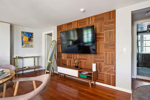 Living Room with XXL Flatscreen
