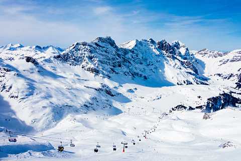 Surrounded by some of the most beautiful mountain scenery in Switzerland, Engelberg offers world-class skiing, breathtaking hiking trails, crystal-clear alpine lakes, and unforgettable experiences in every season.